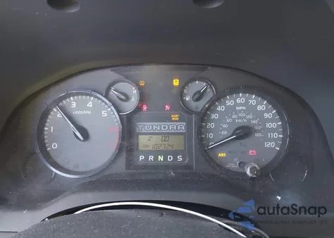 2014 Toyota Tundra Sr V6 z USA, uszkodzony, nr VIN 5TFRU5F1XEX032932